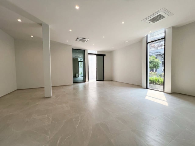 Espace commercial COBE Kaset-Sripatum — deuxième photographie