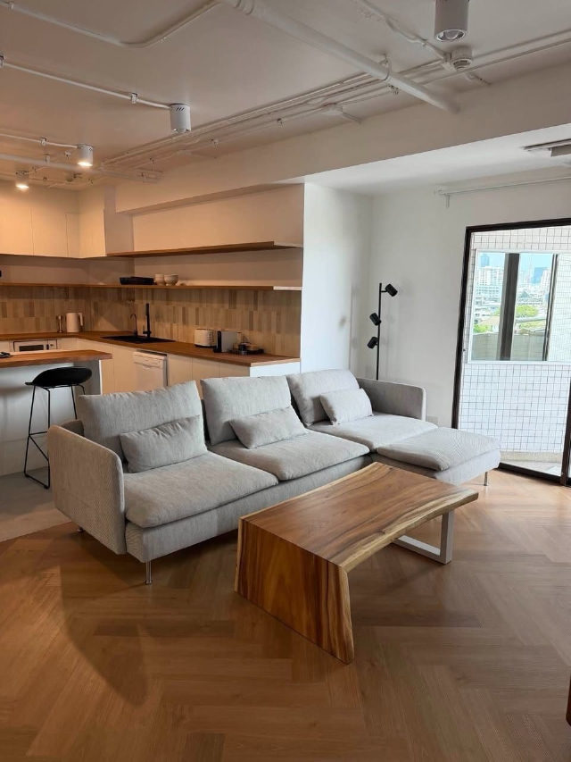 Richmond Palace Condominium — troisième photographie