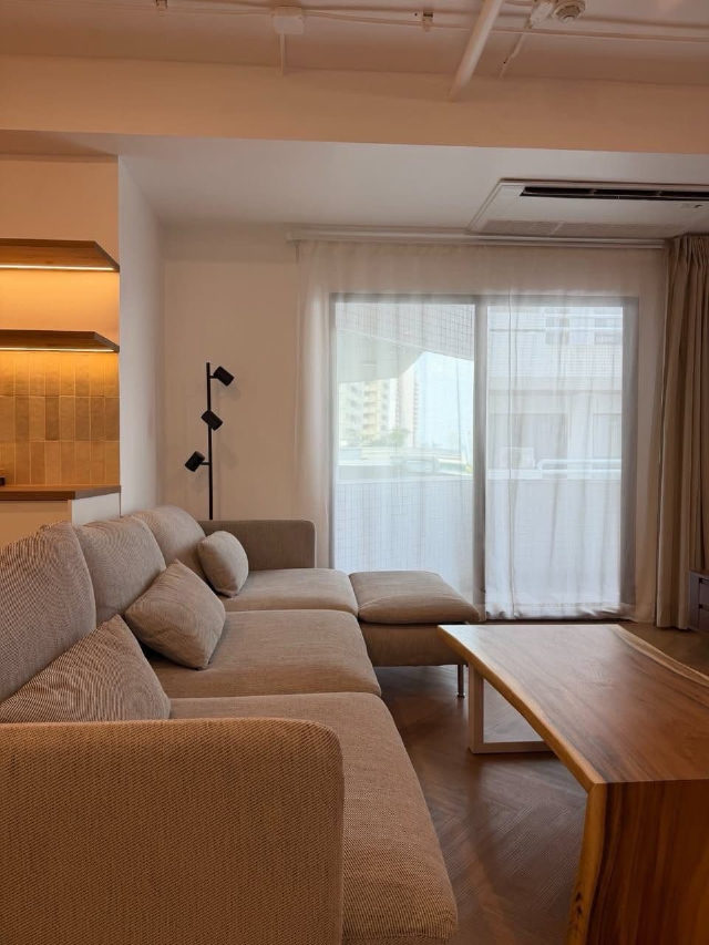 Richmond Palace Condominium — deuxième photographie